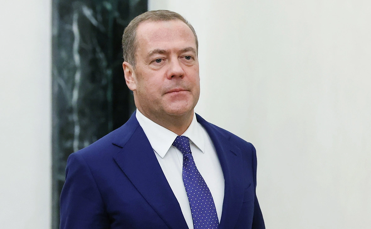 “Гаазькі конвенції більше не потрібні”: Мєдвєдєв виступив із заявою після атаки на Москву