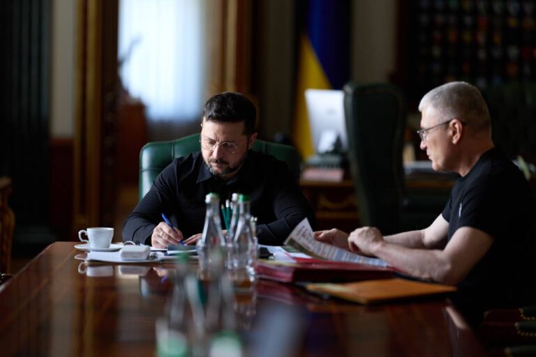 Зеленський розкрив слабке місце Кремля: Росія терміново стягує ППО до Москви та Керченського мосту