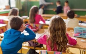 У Києві вчительку оштрафували на 3400 грн через мультфільм російською мовою