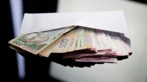 До 170 тисяч гривень на місяць: українські роботодавці відкрили понад 242 тисячі вакансій, а дефіцит кадрів штовхає зарплати вгору
