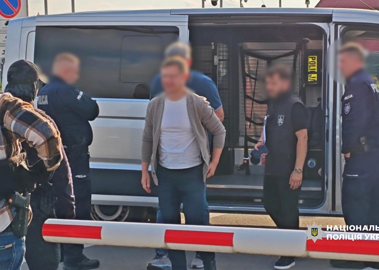 Із Німеччини екстрадували екснардепа, якого підозрюють у відмиванні 20 млн