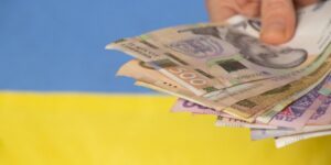Стаж можуть не зарахувати: Ось які помилки в трудовій книжці потрібно терміново перевірити