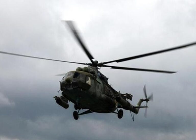 На Сахаліні Мі-8 жорстко сів на трасу: що сталося
