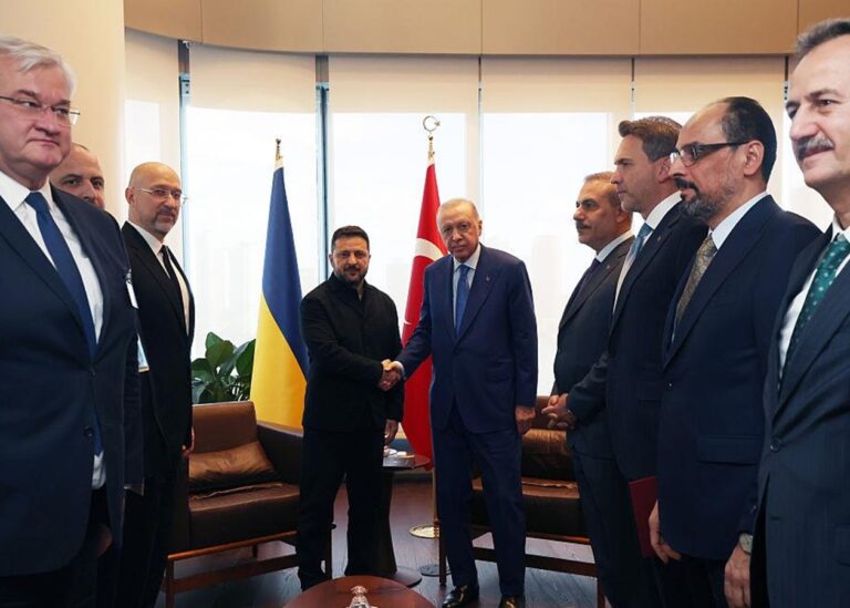 Відновлення зернового коридору: Ердоган заявив про переговори