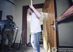 Компенсація за неякісні ліки: поліція викрила схему шахраїв