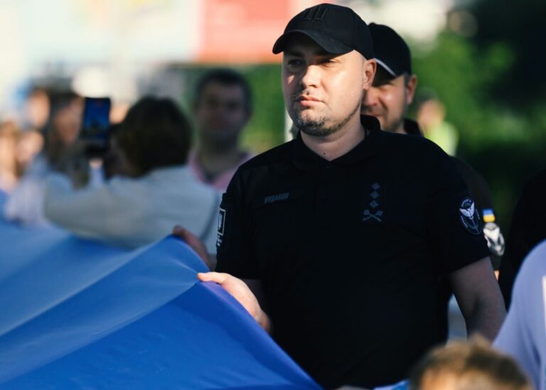 Ніжність Буданова до дружини підкорила мережу