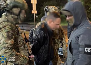 Фіктивні вчителі та підроблені діагнози: викрито чотири схеми для ухилянтів