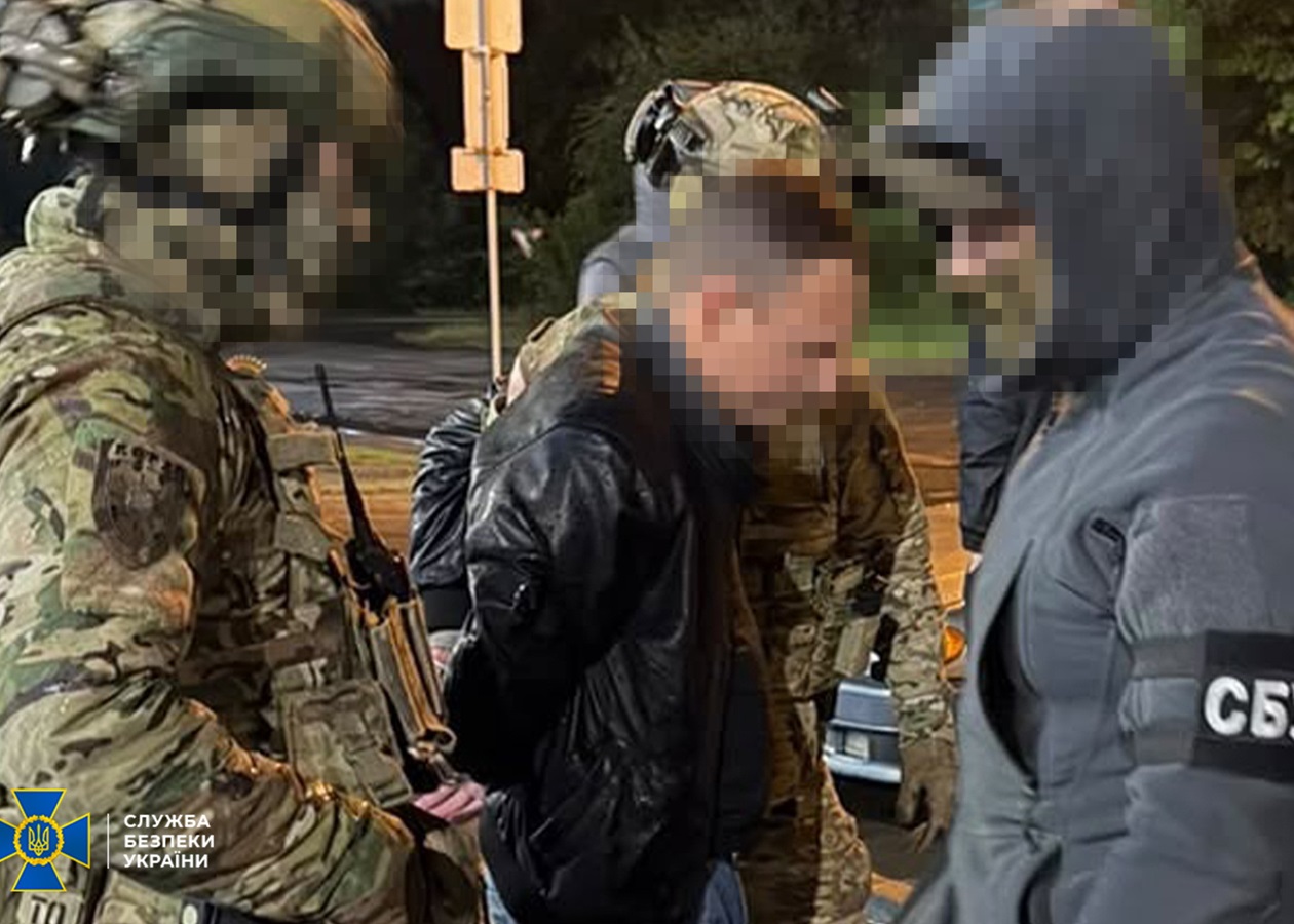 Фіктивні вчителі та підроблені діагнози: викрито чотири схеми для ухилянтів