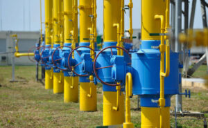 Україна знову продаватиме газ за кордон: хто заробить мільйони та чи вистачить палива взимку